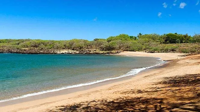 The small sheltered cove of Dixie Maru at Molokai’s west end.
